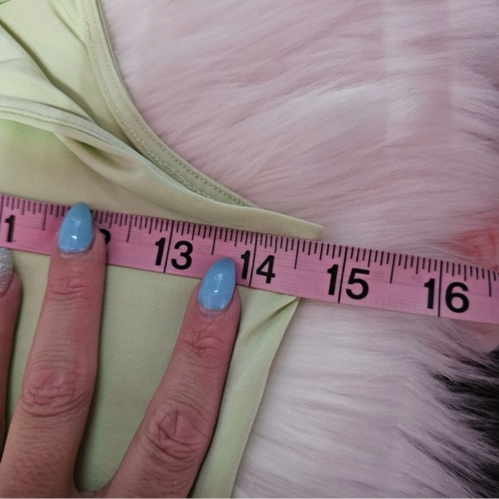 Express Body Contour Thong Bodysuit Lime Green Women's Size‎ Medium - Picture 9 of 10